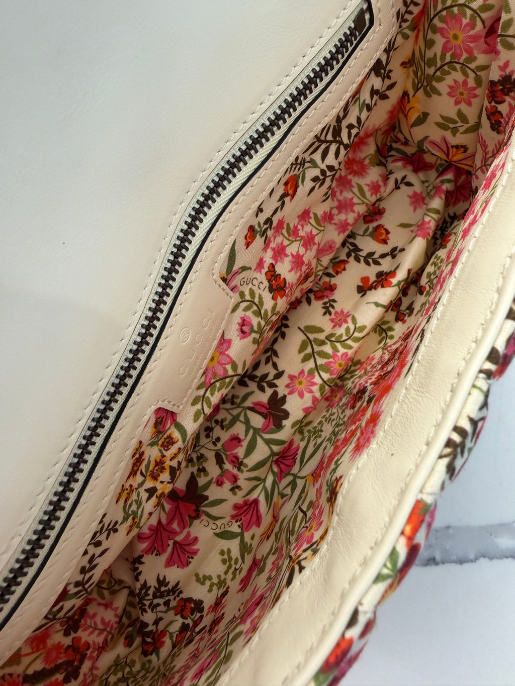 Gucci GG Marmont Small Floral Print Shoulder Bag — Pink/White