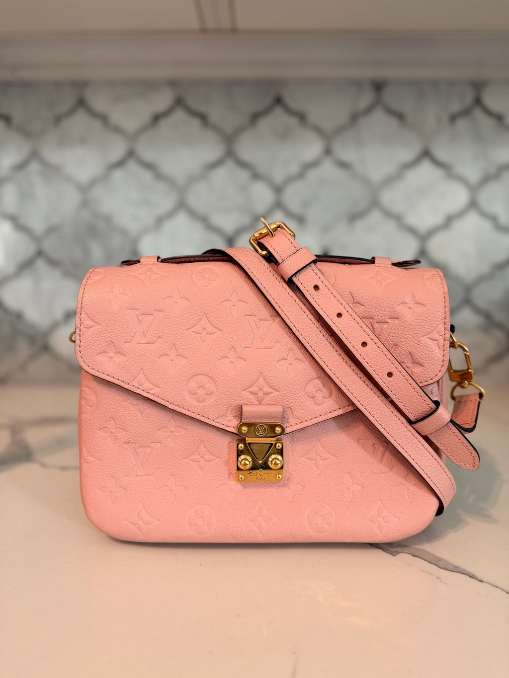 Louis Vuitton Pochette Métis — Pink Monogram Empreinte Leather