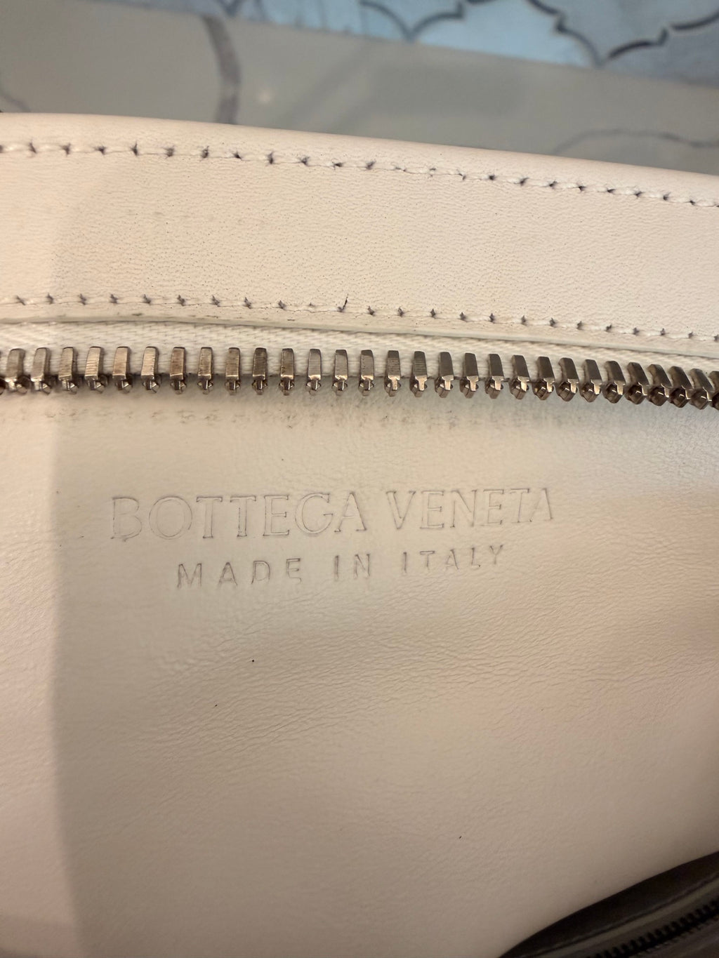 Bottega Veneta Twist Bag — White Leather with Knot Handle