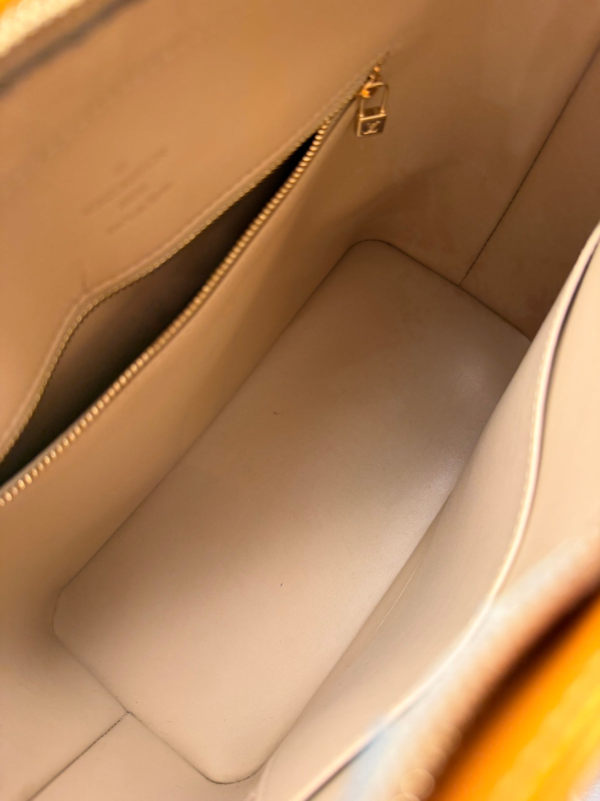 Louis Vuitton Monogram Vernis Houston Tote — Noisette