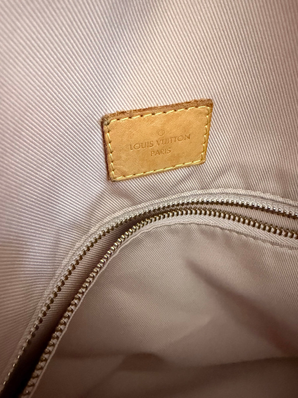 LV Graceful MM Hobo Damier Azur