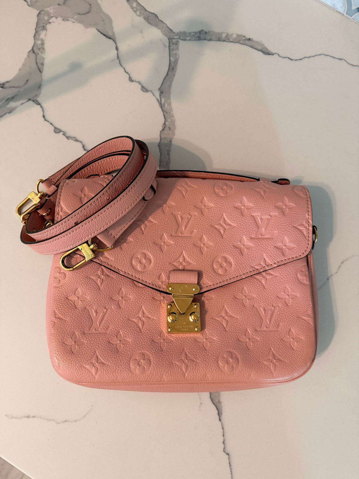 Louis Vuitton Pochette Métis — Pink Monogram Empreinte Leather