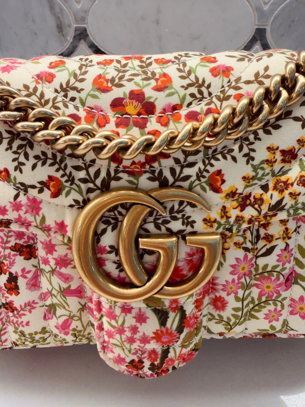 Gucci GG Marmont Small Floral Print Shoulder Bag — Pink/White